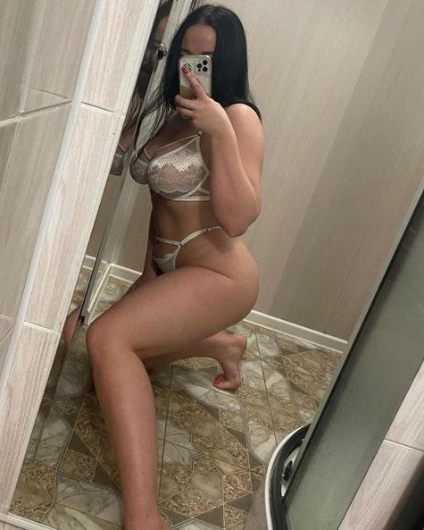 Милана девушка по вызову Ростов фото 3 - элегантный вечерний образ